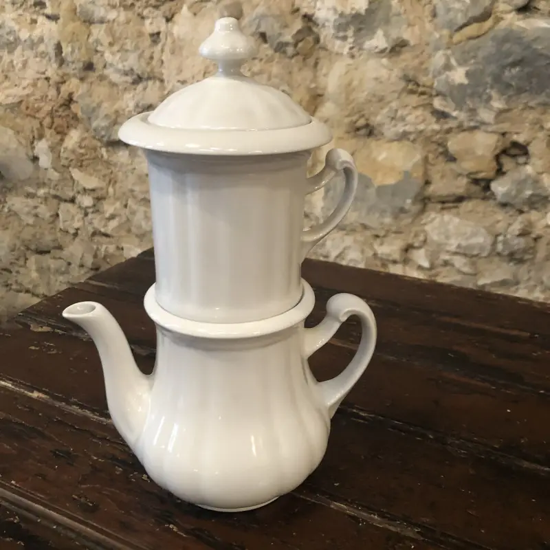 Achat Immédiat Cafetière en porcelaine