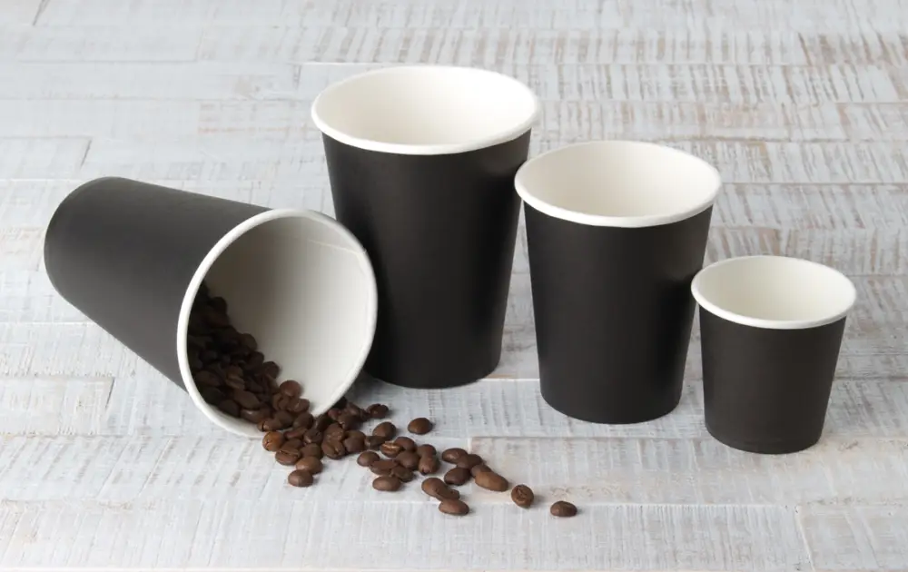 Gobelet à café Fiesta, carton, noir – 0,4l (50 pcs.) Certifié