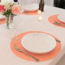 Set de table en papier intissé Corail rond 34cm x50 Commander Maintenant